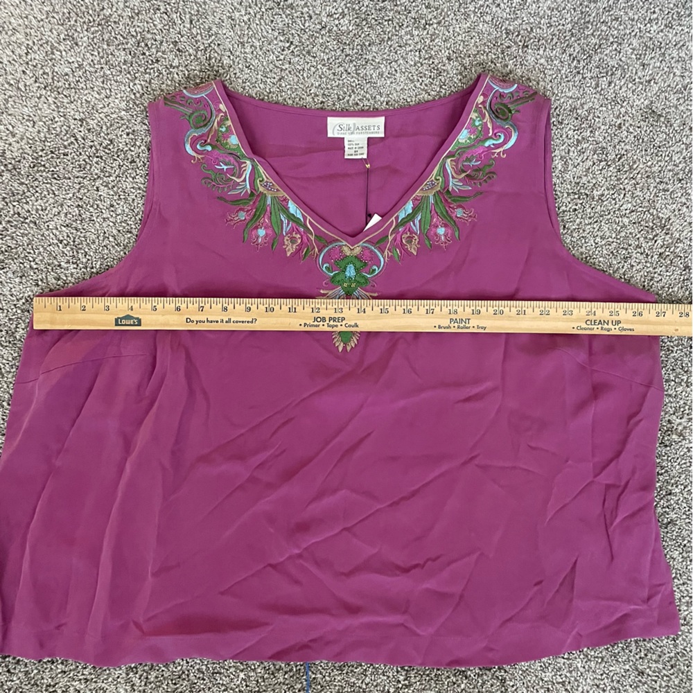 Two 100% Silk & Embroidered Tops by Diane von Furstenberg, Vintage, 2X and 3X - Picture 6 of 10